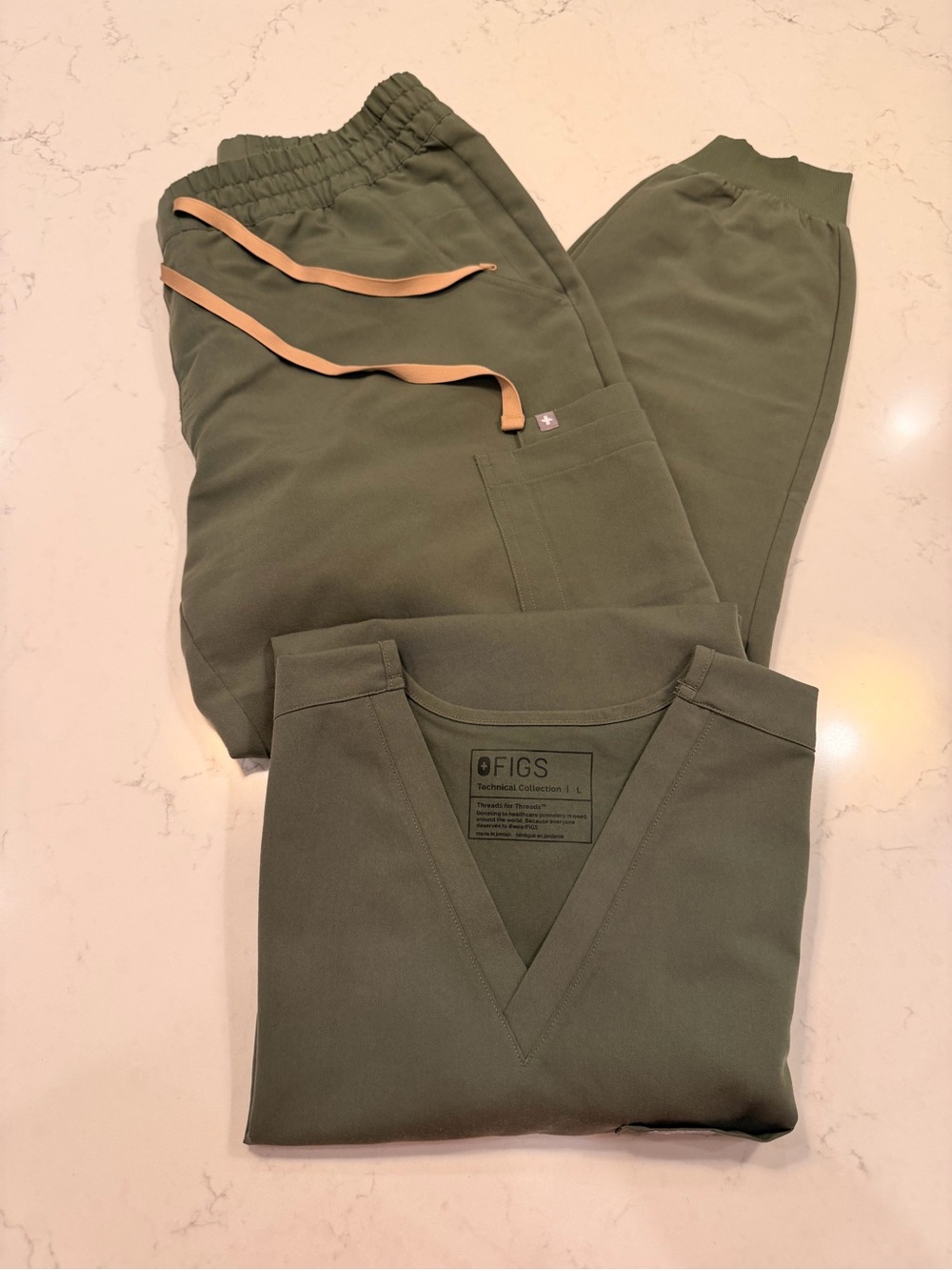 FIGS Moss Scrub Set - Women’s Large Catarina & Large RW Uman - Picture 2 of 8
